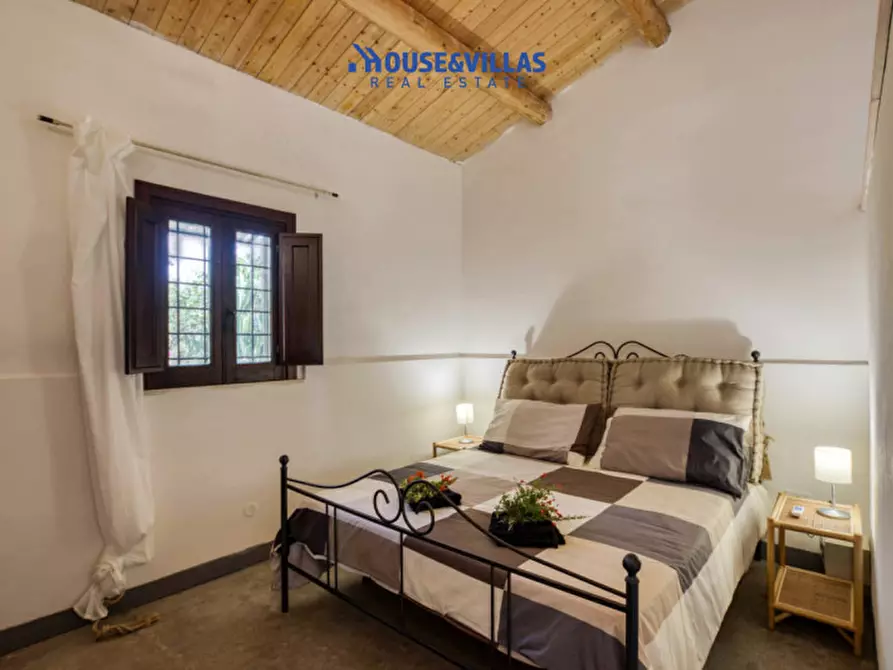 Immagine 43 di Villa in vendita  in bonivini a Noto