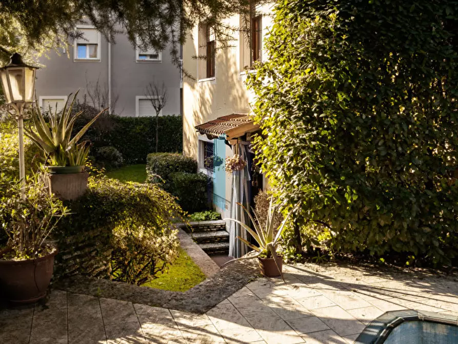 Immagine 22 di Villa in vendita  in Via Triumplina 220 a Brescia