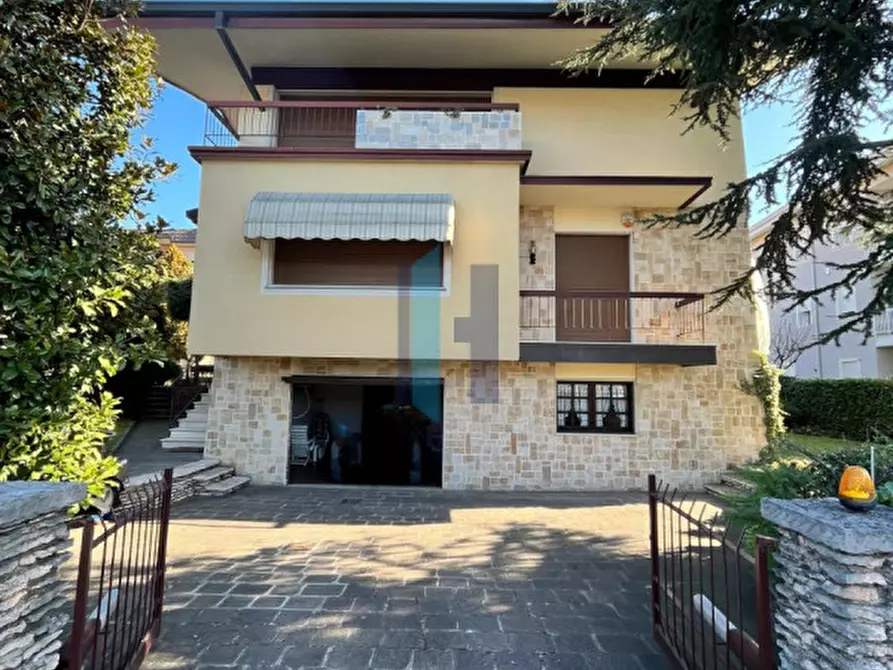 Immagine 29 di Villa in vendita  in Via Triumplina 220 a Brescia