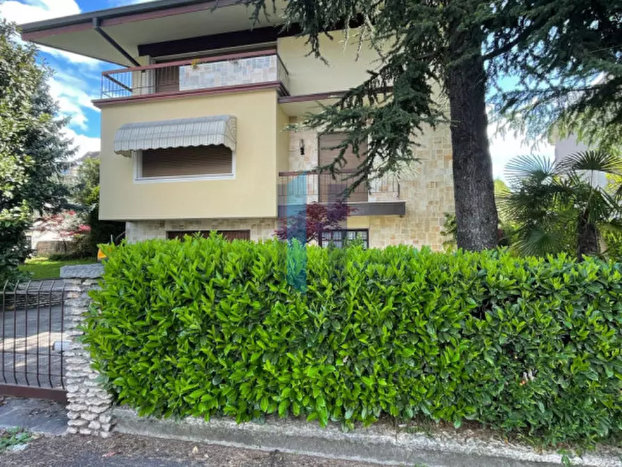 Immagine 31 di Villa in vendita  in Via Triumplina 220 a Brescia
