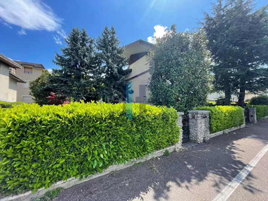 Immagine 35 di Villa in vendita  in Via Triumplina 220 a Brescia