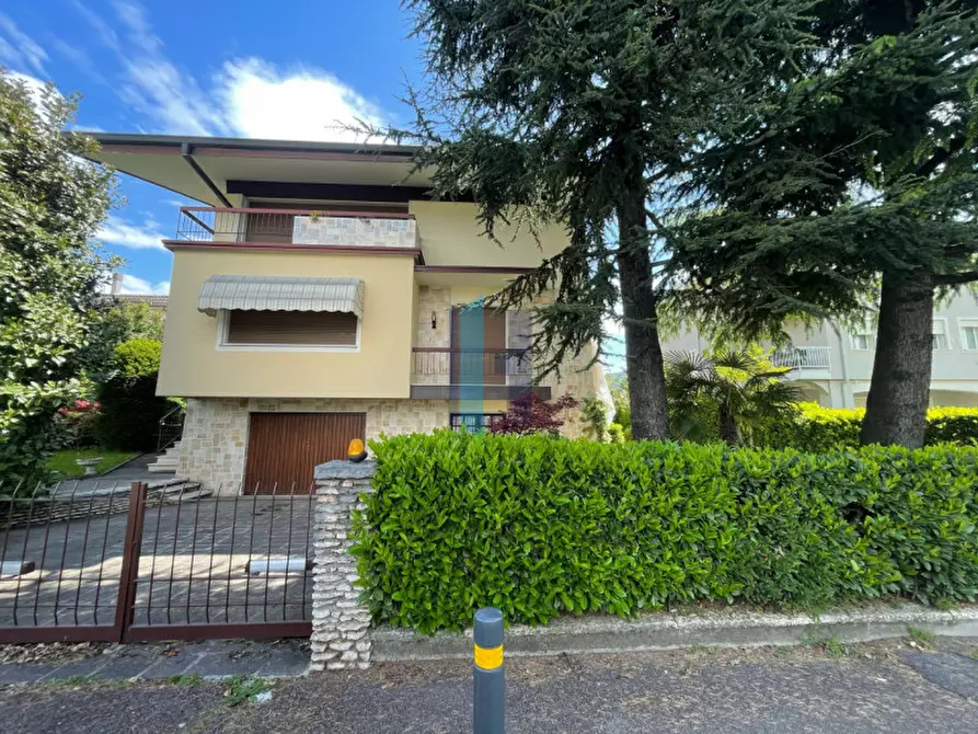 Immagine 37 di Villa in vendita  in Via Triumplina 220 a Brescia