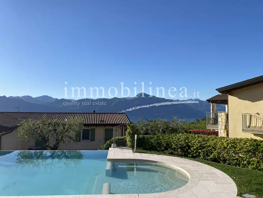 Immagine 1 di Appartamento in vendita  in Via per San Zeno a Torri Del Benaco