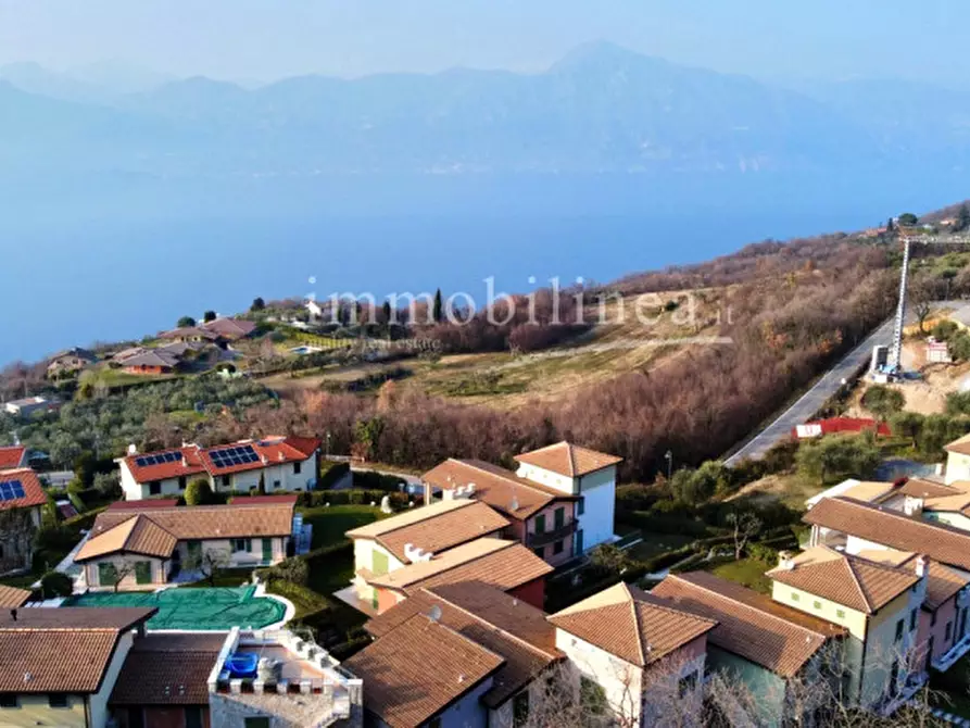 Immagine 1 di Appartamento in vendita  in Via per San Zeno a Torri Del Benaco