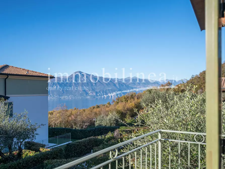 Immagine 6 di Appartamento in vendita  in Via per San Zeno a Torri Del Benaco