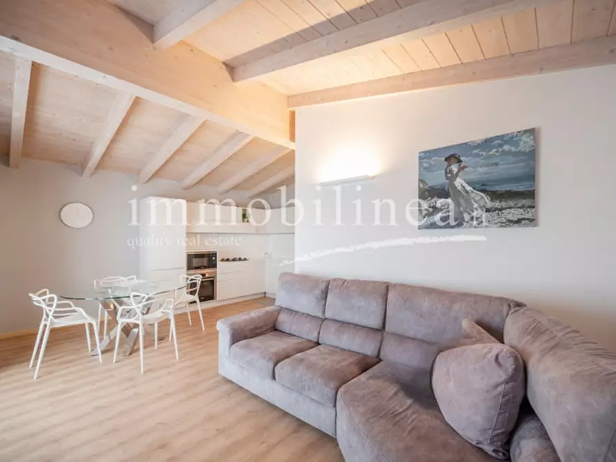 Immagine 6 di Appartamento in vendita  in Via per San Zeno a Torri Del Benaco