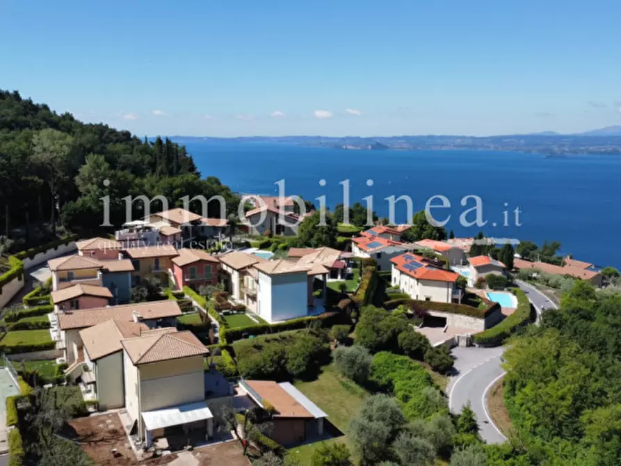 Immagine 10 di Appartamento in vendita  in Via per San Zeno a Torri Del Benaco