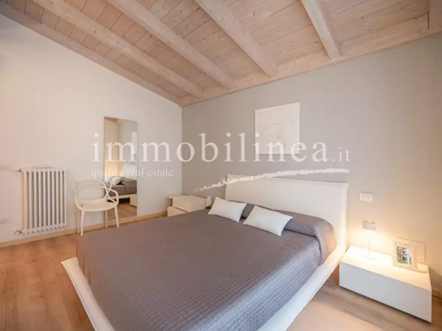 Immagine 12 di Appartamento in vendita  in Via per San Zeno a Torri Del Benaco