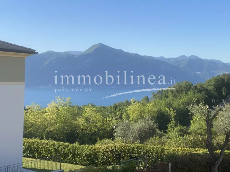 Immagine 17 di Appartamento in vendita  in Via per San Zeno a Torri Del Benaco