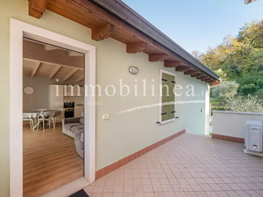 Immagine 22 di Appartamento in vendita  in Via per San Zeno a Torri Del Benaco