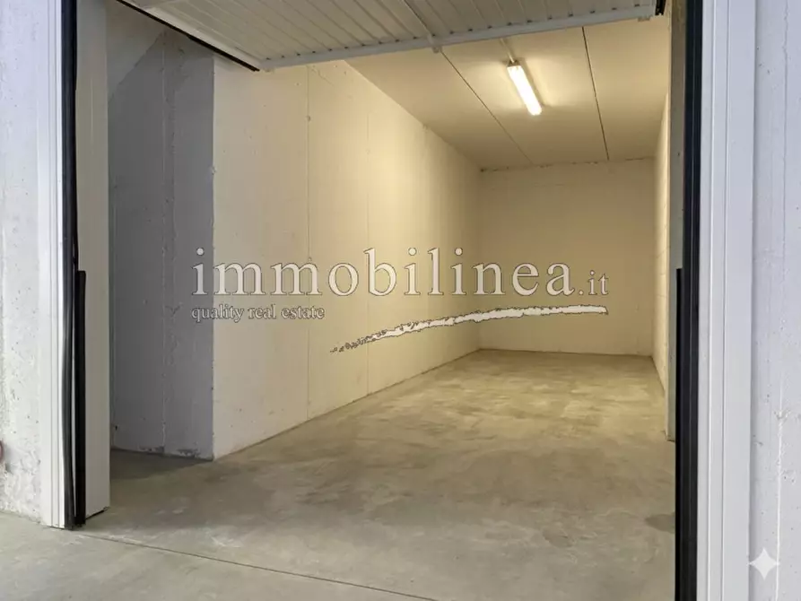 Immagine 29 di Appartamento in vendita  in Via per San Zeno a Torri Del Benaco