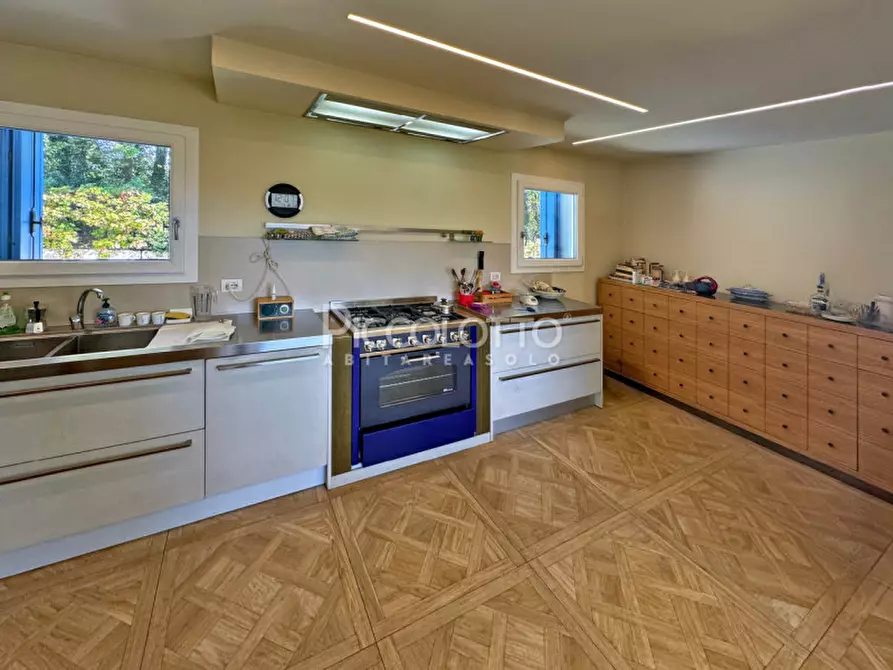 Immagine 14 di Villa in vendita  in via Santa Fosca a Cavaso Del Tomba