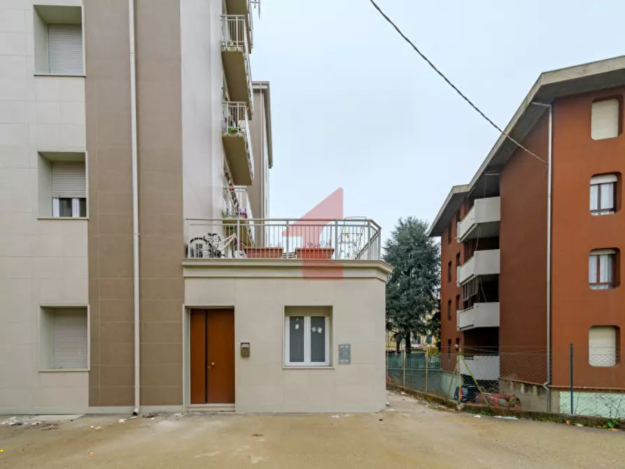 Immagine 13 di Appartamento in vendita  in via san Leonardo 19 a Parma