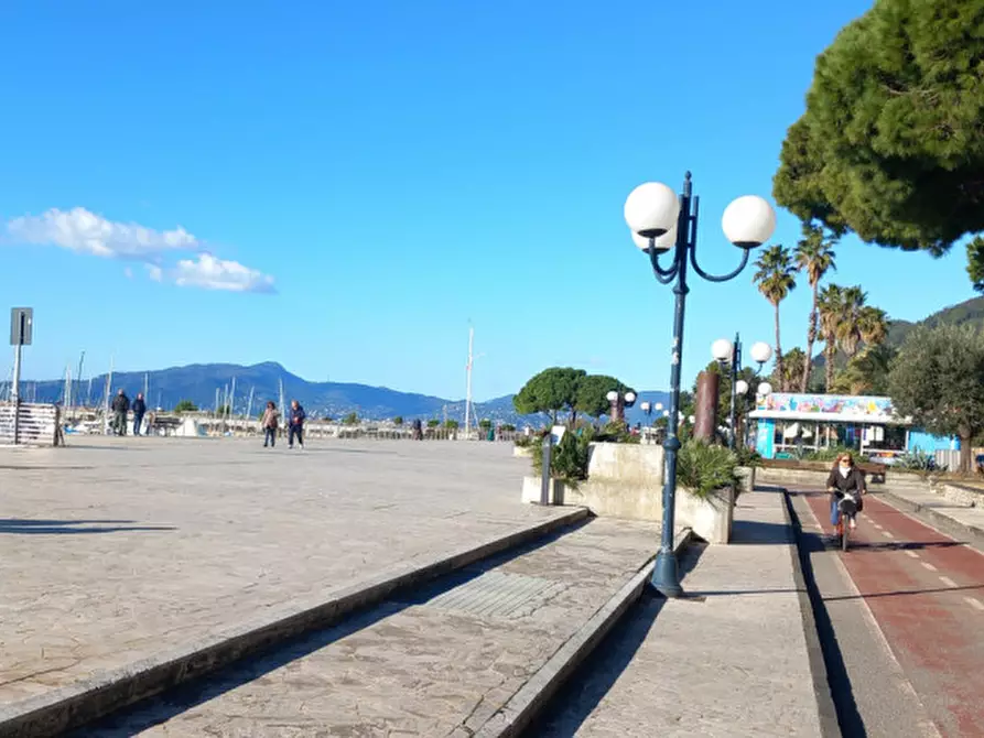 Immagine 1 di Appartamento in affitto  in Corso Cristoforo Colombo a Chiavari