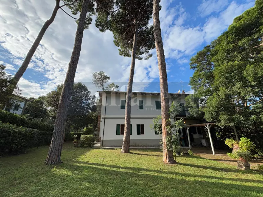 Immagine 1 di Casa bifamiliare in vendita  in Via del Fontino a Castiglione Della Pescaia