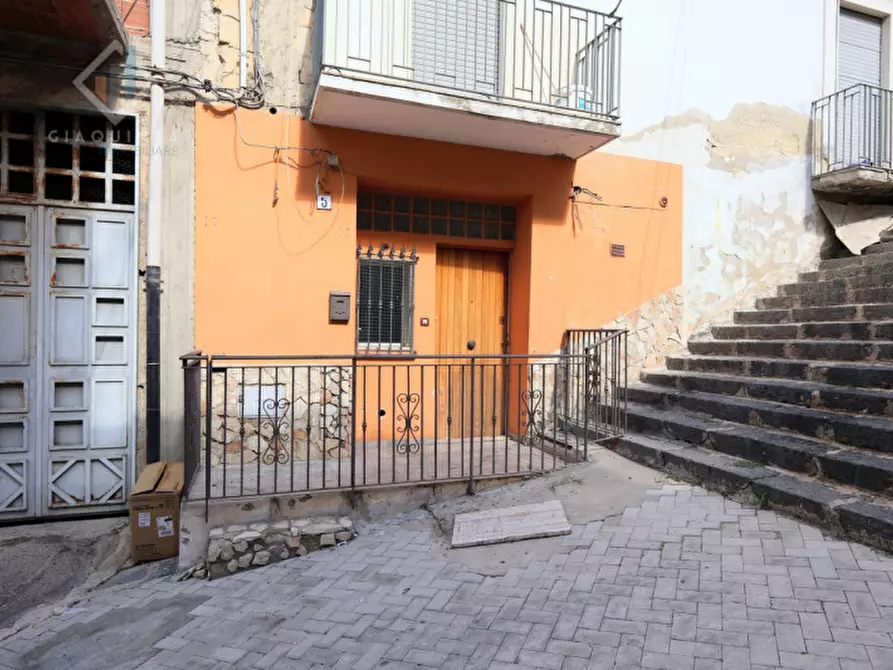 Immagine 3 di Appartamento in vendita  in Via Alessandro Manzoni n.05 a Palagonia