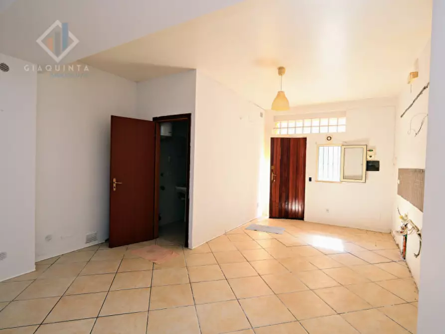 Immagine 7 di Appartamento in vendita  in Via Alessandro Manzoni n.05 a Palagonia