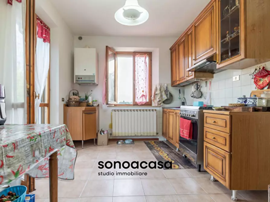 Immagine 10 di Rustico / casale in vendita  in Via Sterpettine a Mondolfo