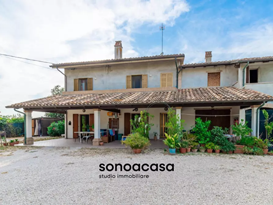 Immagine 40 di Rustico / casale in vendita  in Via Sterpettine a Mondolfo