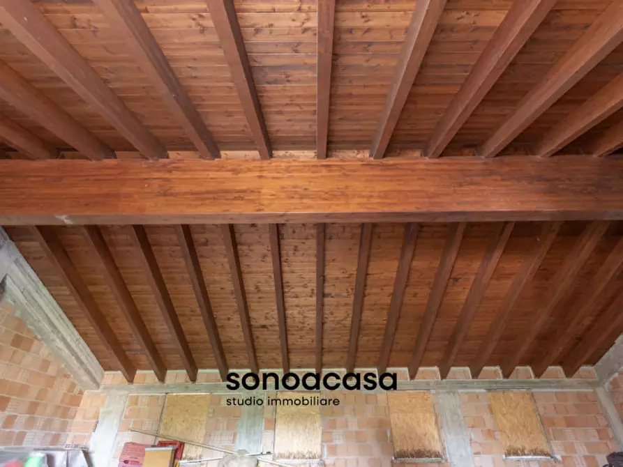 Immagine 46 di Rustico / casale in vendita  a Mondolfo