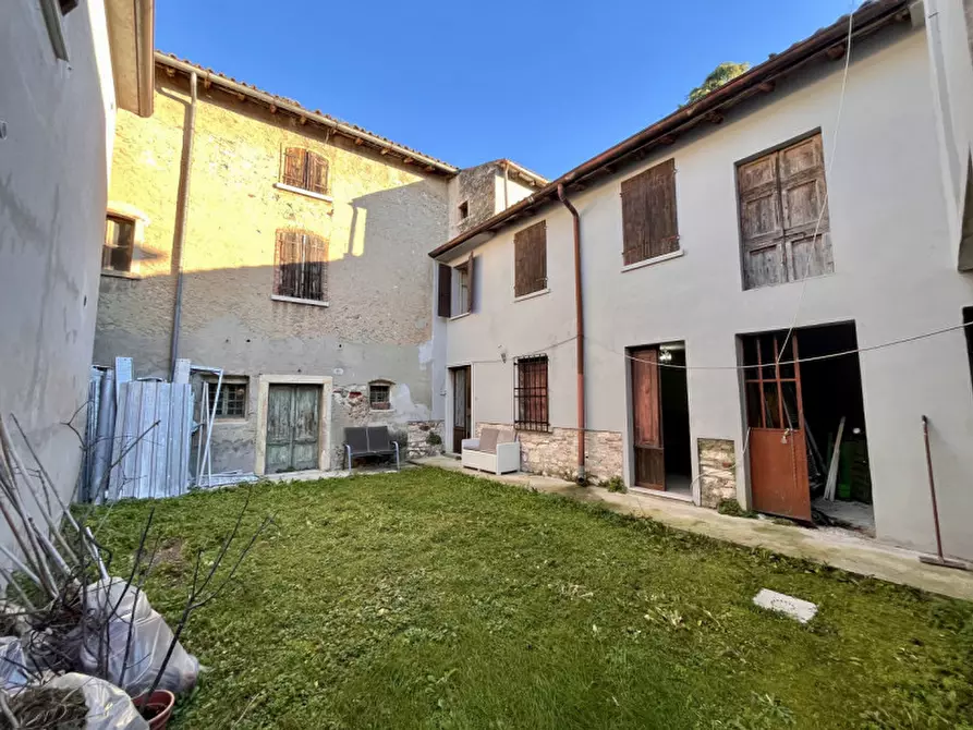 Immagine 1 di Rustico / casale in vendita  in Via Ponte a Sant'ambrogio Di Valpolicella