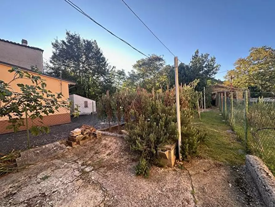 Immagine 20 di Casa bifamiliare in vendita  in Via Roma 22 a Frontone