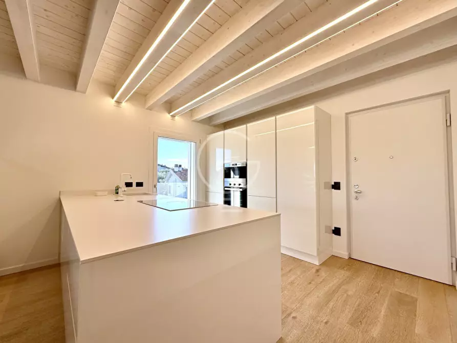 Immagine 8 di Attico in vendita  in Via Giotto a Desenzano Del Garda