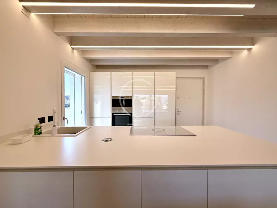 Immagine 9 di Attico in vendita  in Via Giotto a Desenzano Del Garda