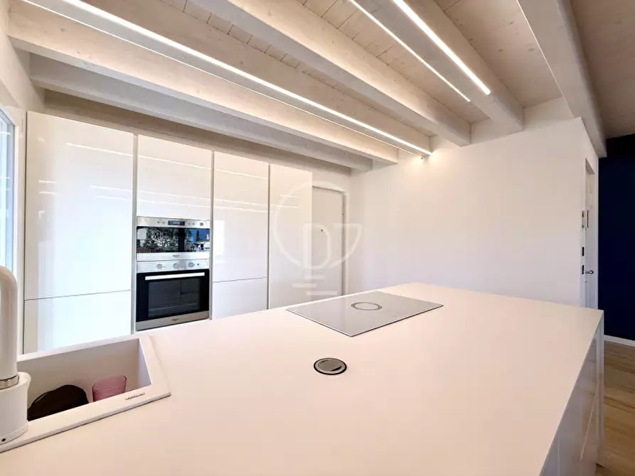 Immagine 10 di Attico in vendita  in Via Giotto a Desenzano Del Garda