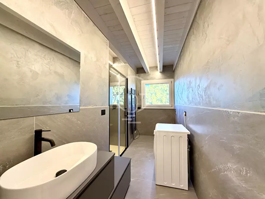 Immagine 15 di Attico in vendita  in Via Giotto a Desenzano Del Garda