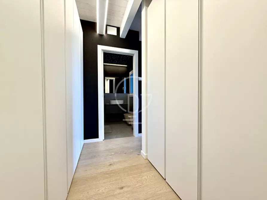 Immagine 18 di Attico in vendita  in Via Giotto a Desenzano Del Garda