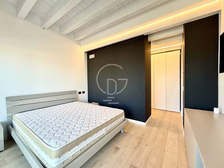 Immagine 21 di Attico in vendita  in Via Giotto a Desenzano Del Garda