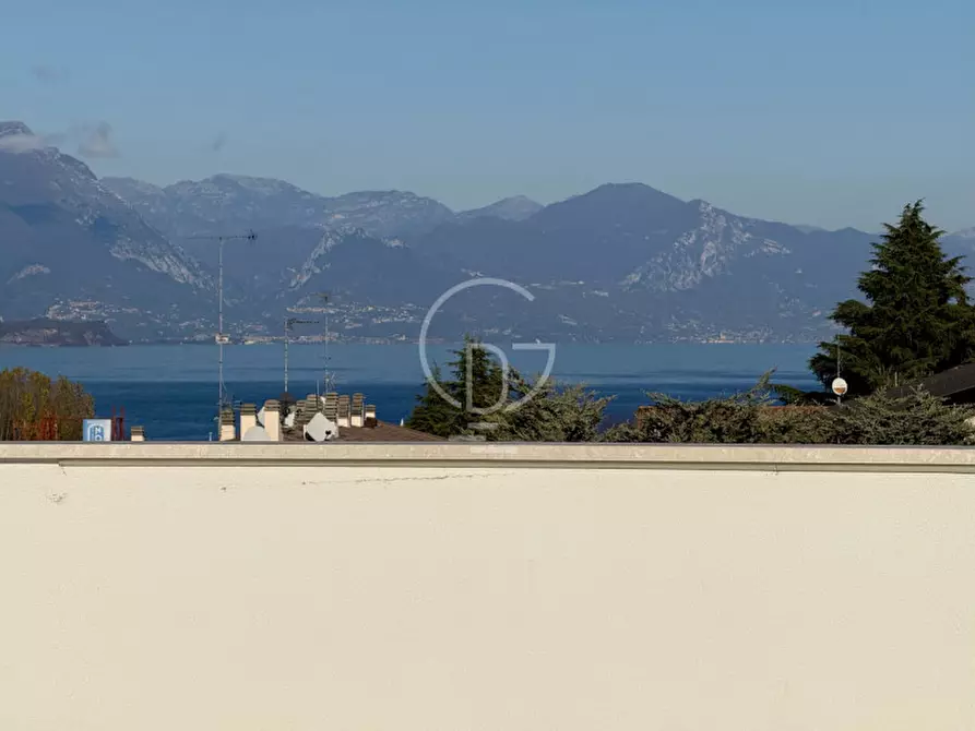 Immagine 25 di Attico in vendita  in Via Giotto a Desenzano Del Garda