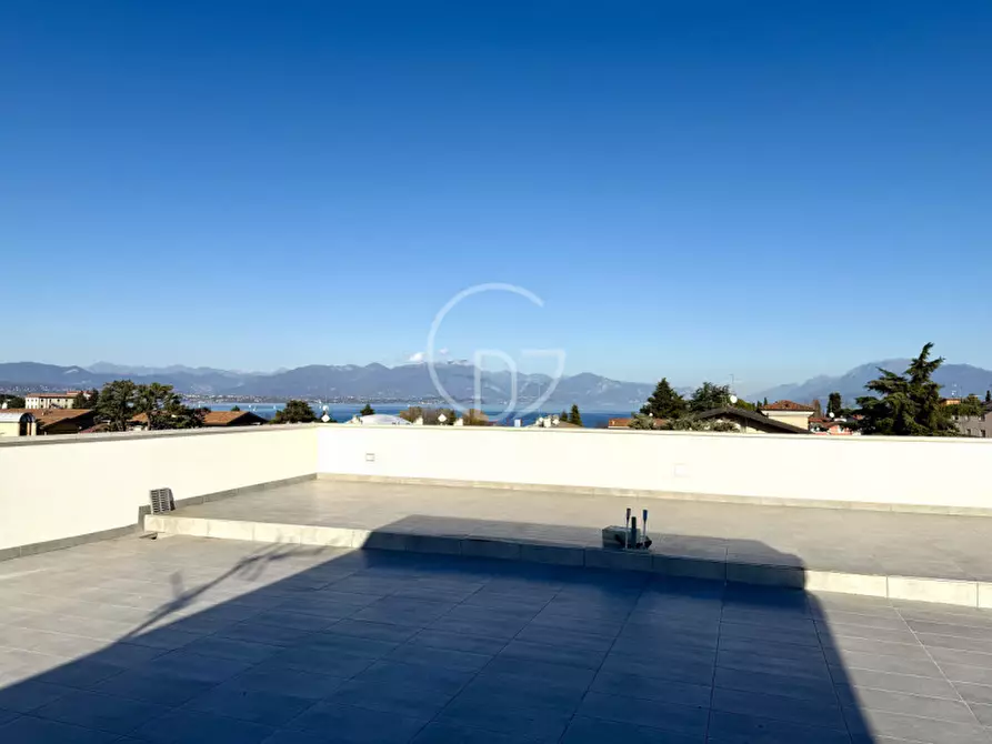Immagine 27 di Attico in vendita  in Via Giotto a Desenzano Del Garda