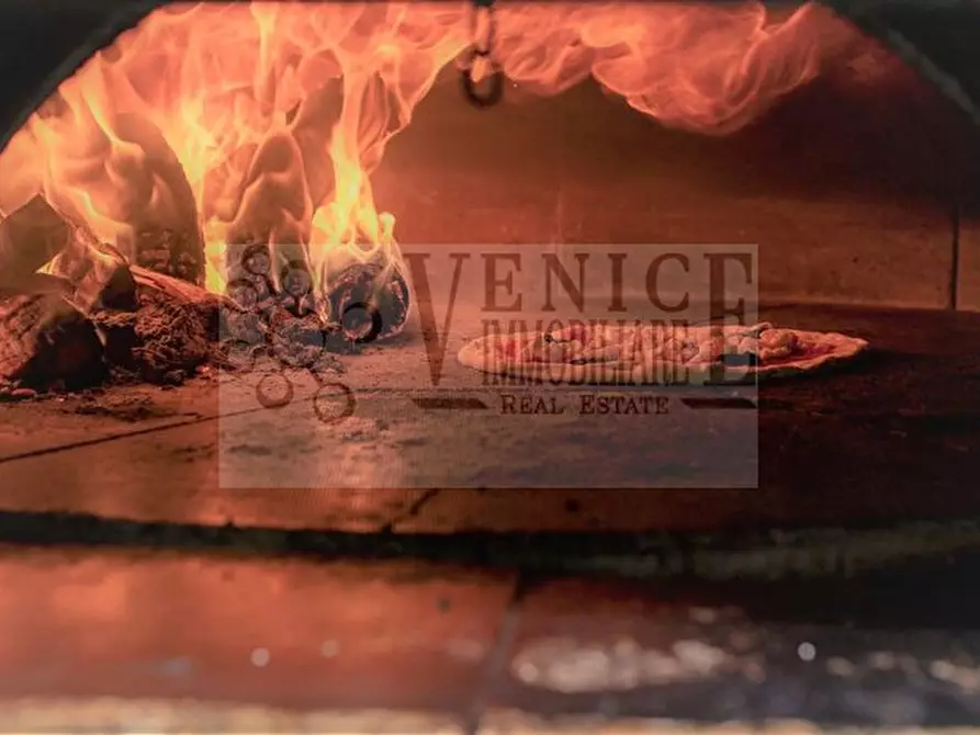 Immagine 2 di Attività commerciale in vendita  a Stra