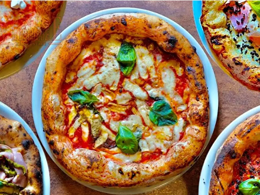 Immagine 3 di Attività commerciale in vendita  a Stra