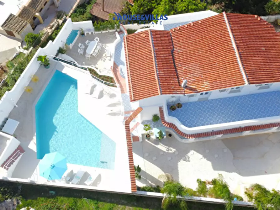 Immagine 4 di Villa in vendita  in corso gelone a Siracusa