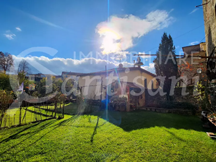 Immagine 15 di Palazzo in vendita  in piazza Tanucci a Pratovecchio Stia