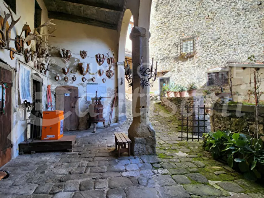 Immagine 18 di Palazzo in vendita  in piazza Tanucci a Pratovecchio Stia