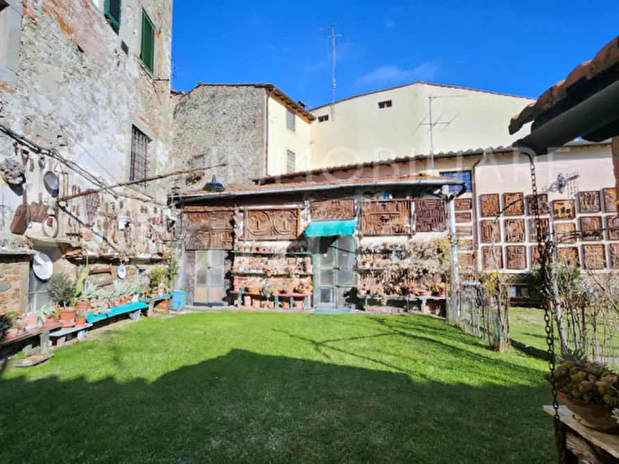 Immagine 36 di Palazzo in vendita  in piazza Tanucci a Pratovecchio Stia