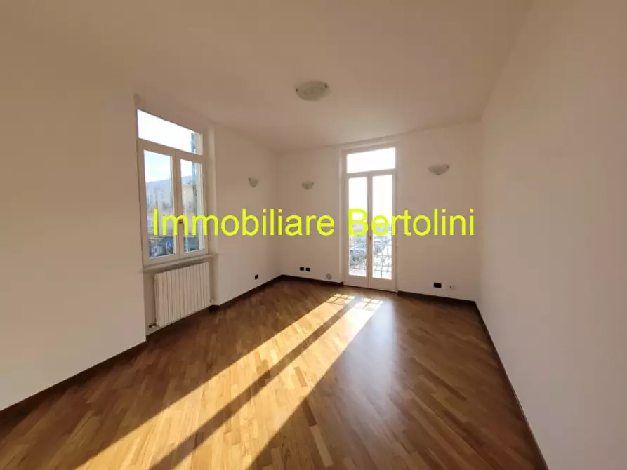 Immagine 1 di Appartamento in vendita  in Via Vittorio Emanuele a Bordighera