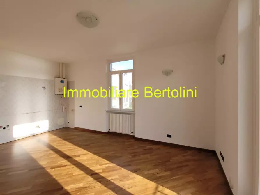 Immagine 2 di Appartamento in vendita  in Via Vittorio Emanuele a Bordighera