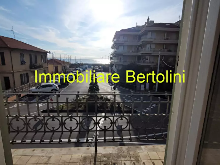 Immagine 12 di Appartamento in vendita  in Via Vittorio Emanuele a Bordighera