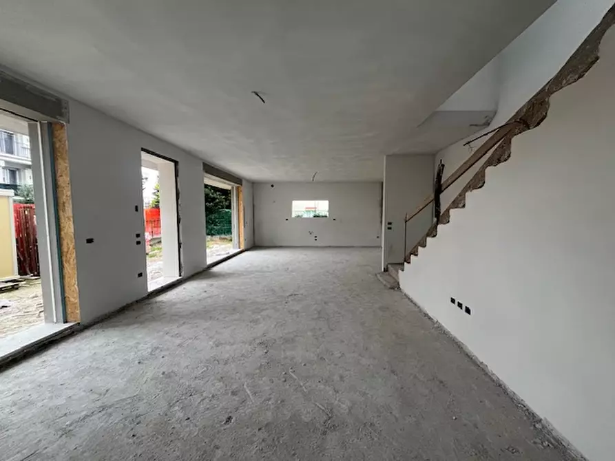 Immagine 9 di Casa bifamiliare in vendita  in via fratelli rosselli  limena a Limena