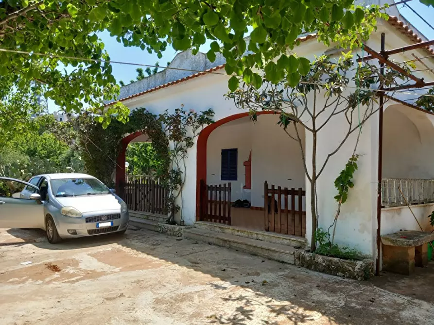 Immagine 1 di Villa in vendita  in C.da San Giovanni a Ostuni