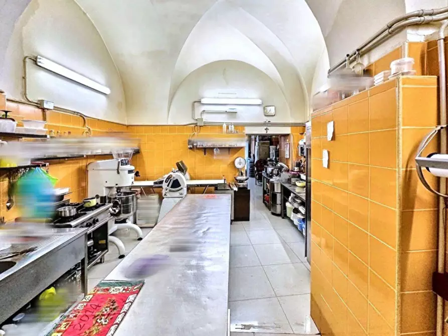 Immagine 6 di Negozio in vendita  in Corso Giuseppe Garibaldi, N. 148 a Lucera