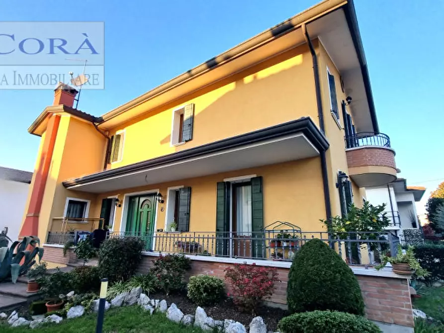 Immagine 2 di Casa indipendente in vendita  in Via Forzate a Selvazzano Dentro