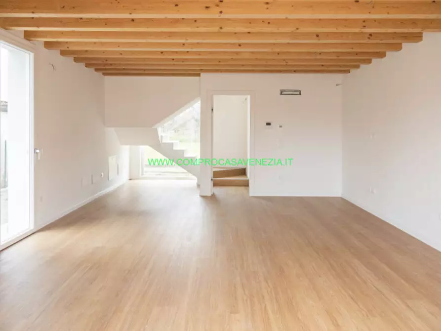 Immagine 2 di Villetta a schiera in vendita  in zelarino a Venezia