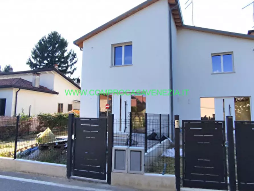 Immagine 4 di Villetta a schiera in vendita  in zelarino a Venezia