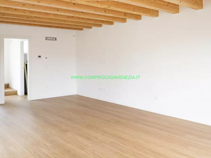 Immagine 4 di Villetta a schiera in vendita  in zelarino a Venezia